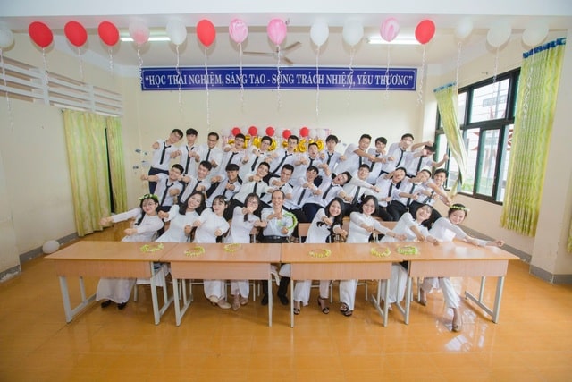 Thủ khoa Đắk Lắk 28,65 điểm khối B: Không ngại hỏi trong giờ học! - 2 Thủ khoa Đắk Lắk 28,65 điểm khối B: Không ngại hỏi trong giờ học! - 2